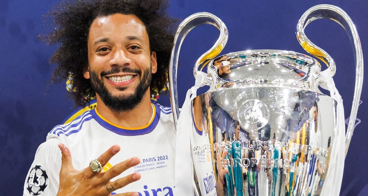 Brezilyalı efsane futbola veda etti!