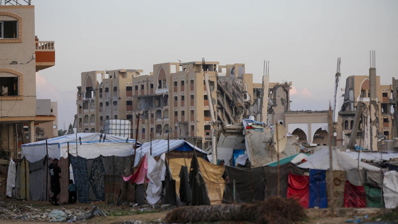 Katil İsrail’in Gazze’ye düzenlediği saldırıda bir kız çocuğu hayatını kaybetti